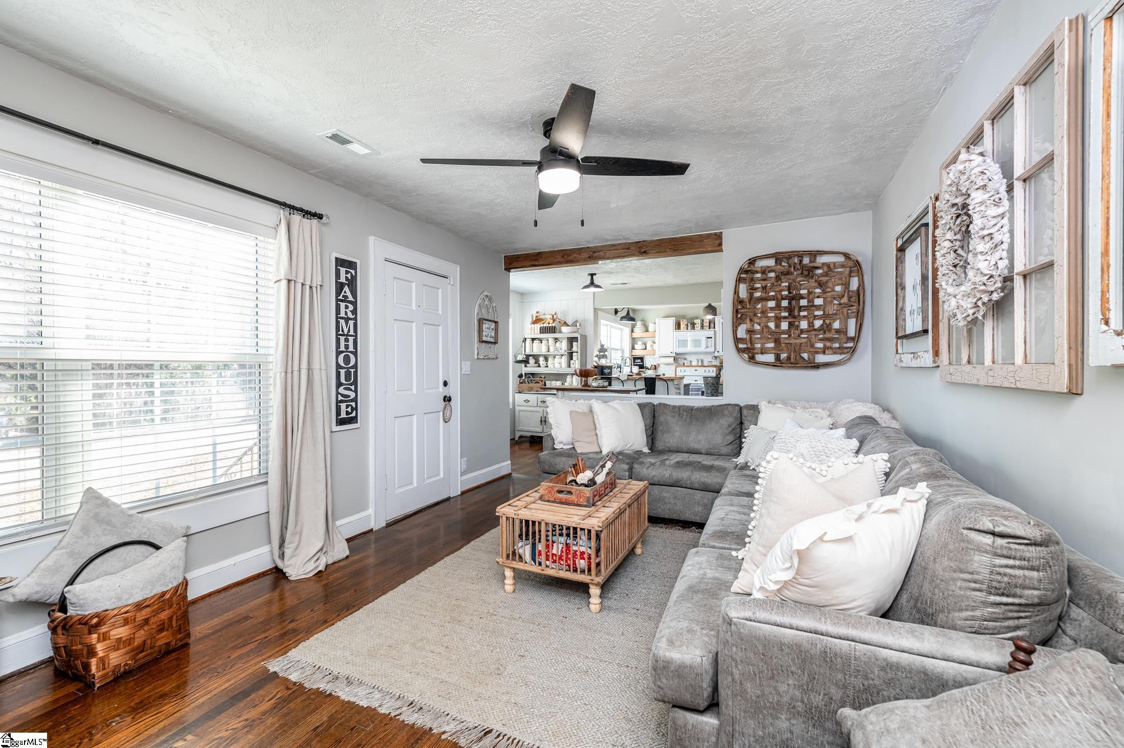 409 Perry Road Greenville, SC 29609 - Photo 3 of 19 Gallery Image 3