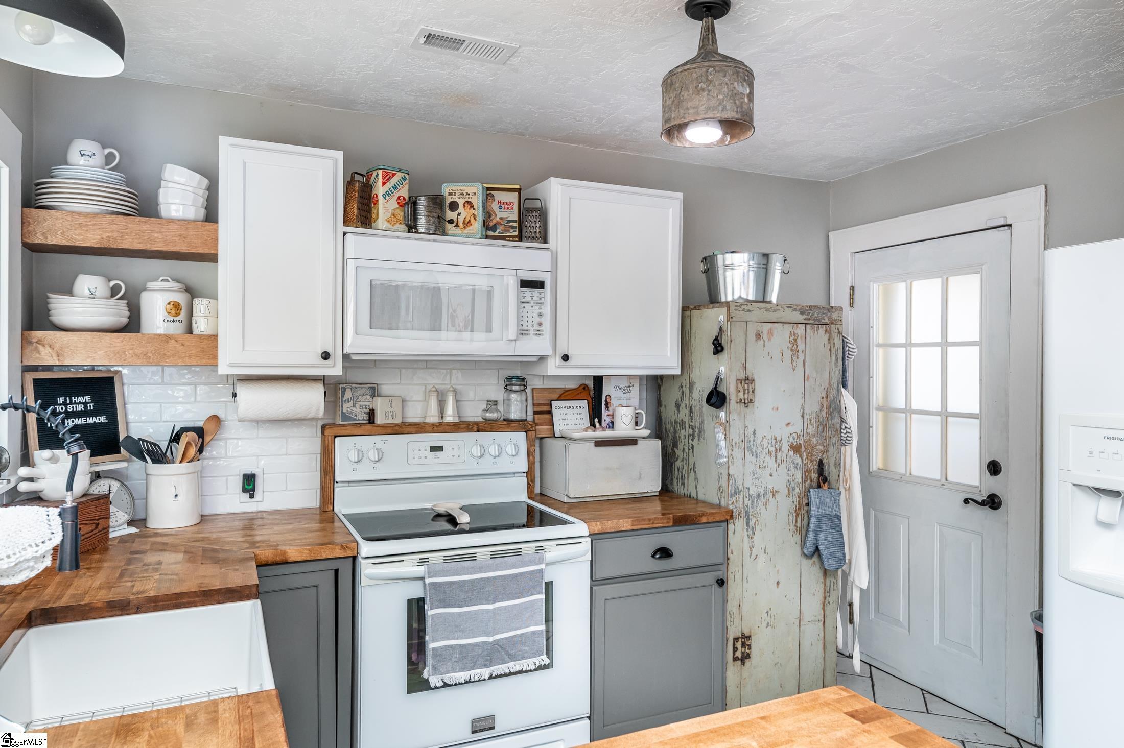 409 Perry Road Greenville, SC 29609 - Photo 10 of 19 Gallery Image 10