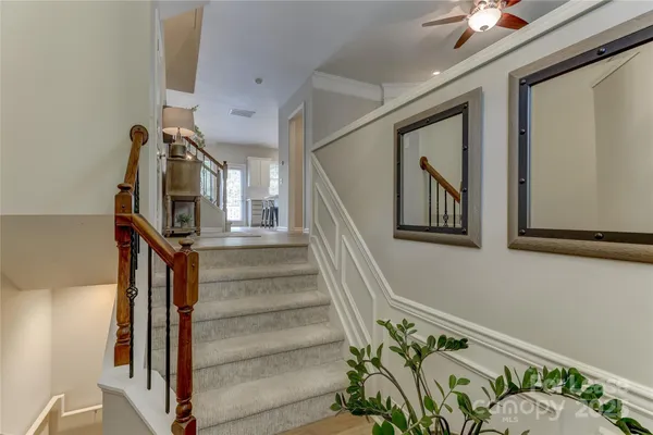 a view of entryway and hall