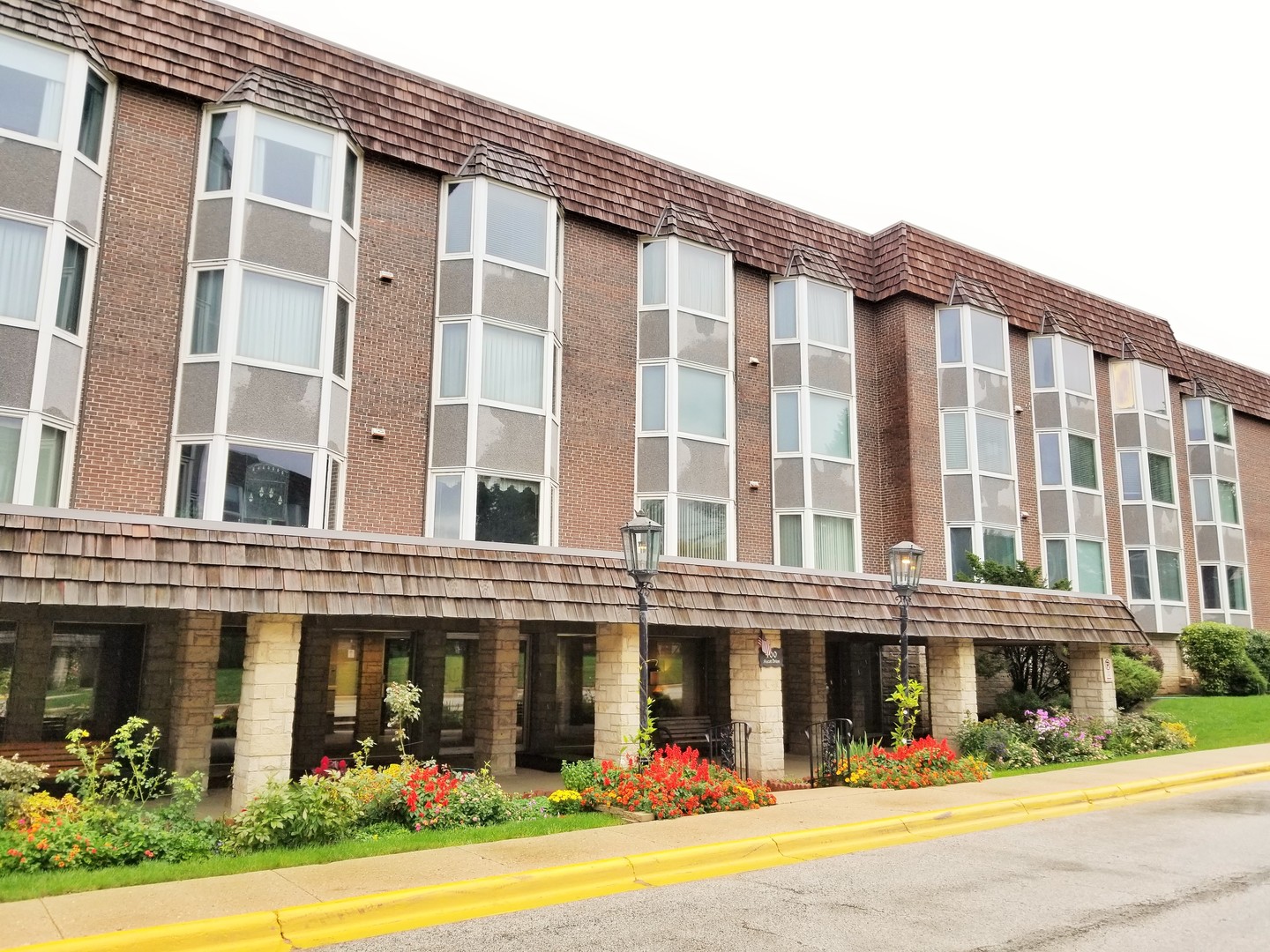 400 Ascot Drive, Unit 3E Park Ridge, IL 60068 - Photo 1 of 22