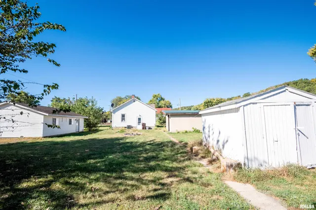 $115,000 | 302 Madison Street, Kingston Mines, IL 61539