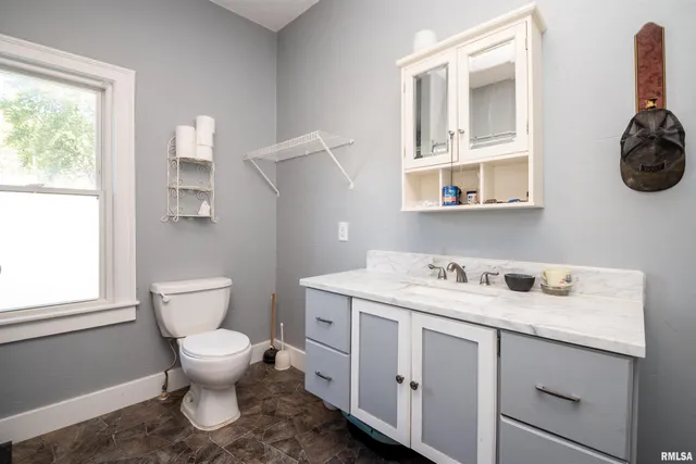 $115,000 | 302 Madison Street, Kingston Mines, IL 61539