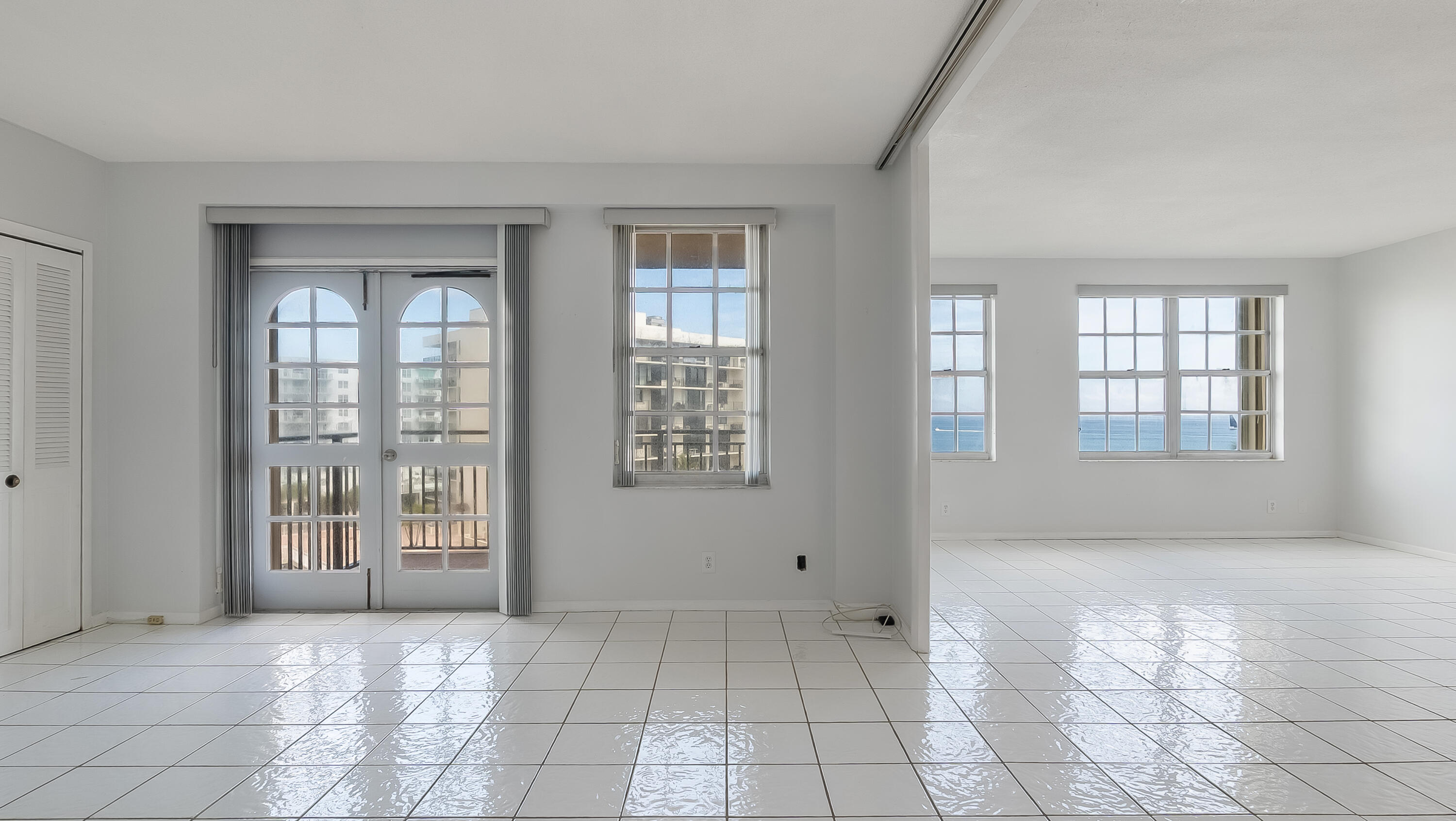 3475 South Ocean Boulevard, Unit 5140 Palm Beach, FL 33480 - Photo 18 of 55 a view of an empty room with window