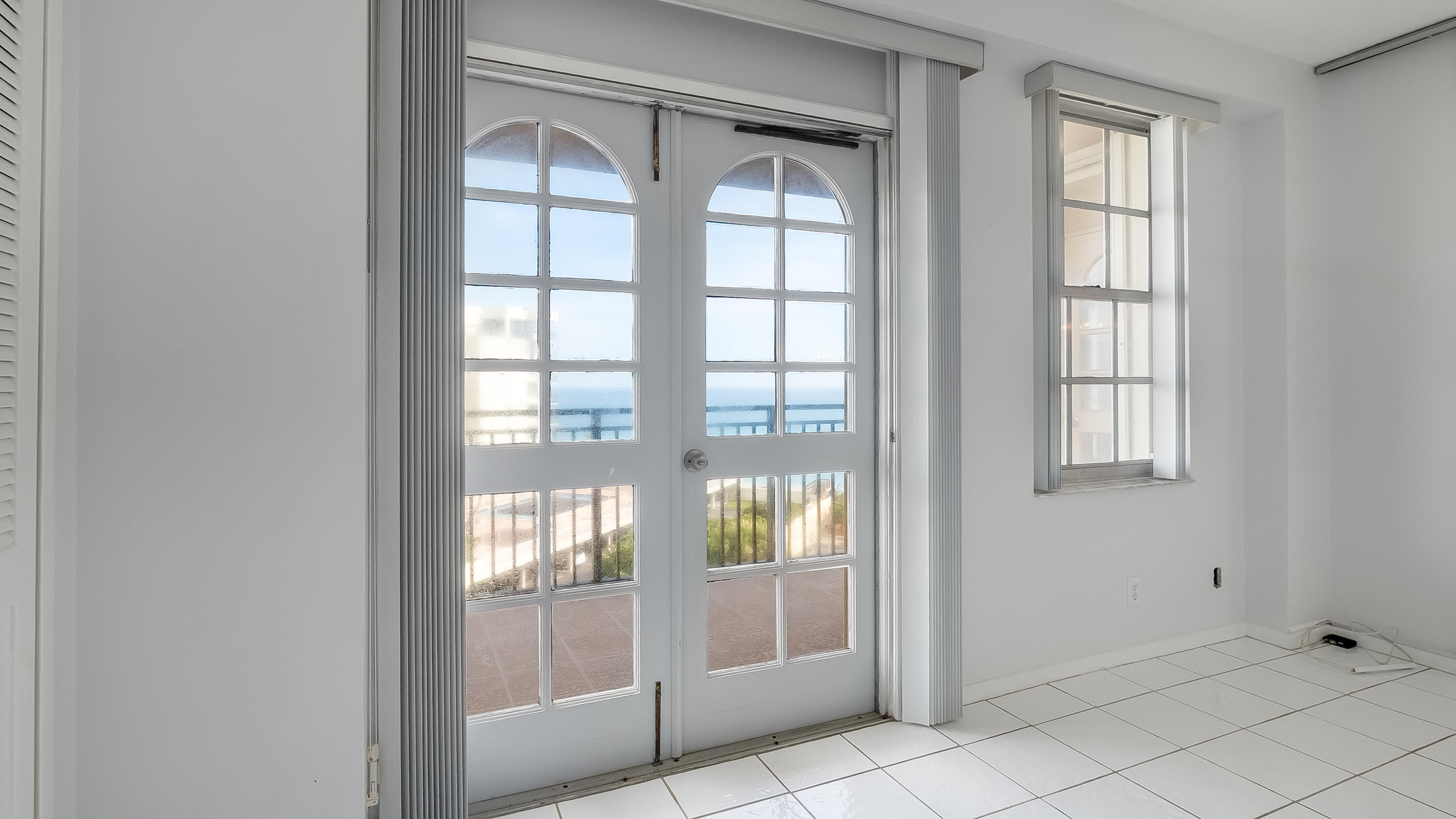 3475 South Ocean Boulevard, Unit 5140 Palm Beach, FL 33480 - Photo 25 of 55 a view of an entryway