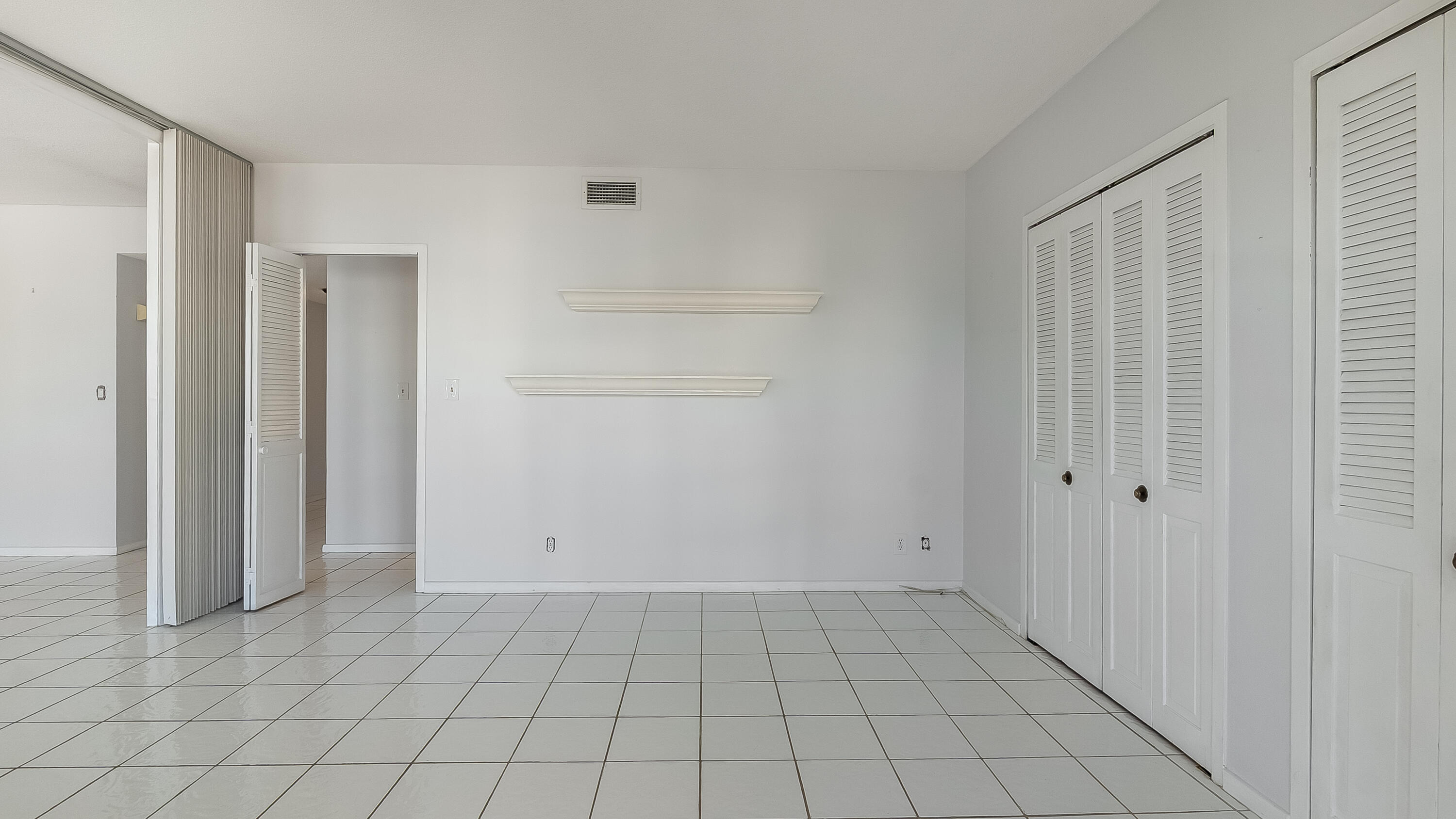 3475 South Ocean Boulevard, Unit 5140 Palm Beach, FL 33480 - Photo 27 of 55 2nd Bedroom/Flexroom