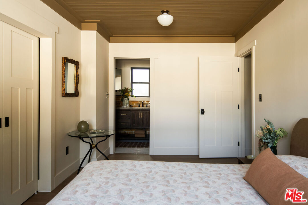 274 Acacia Street Altadena, CA 91001 - Photo 14 of 18 a view of a hallway