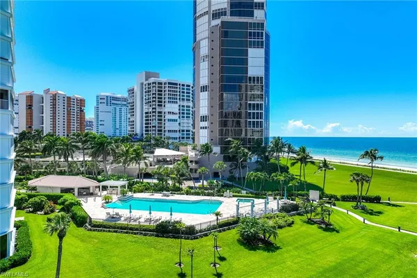 $6,950 | 4401 Gulf Shore Boulevard North, Unit C804, Naples, FL 34103