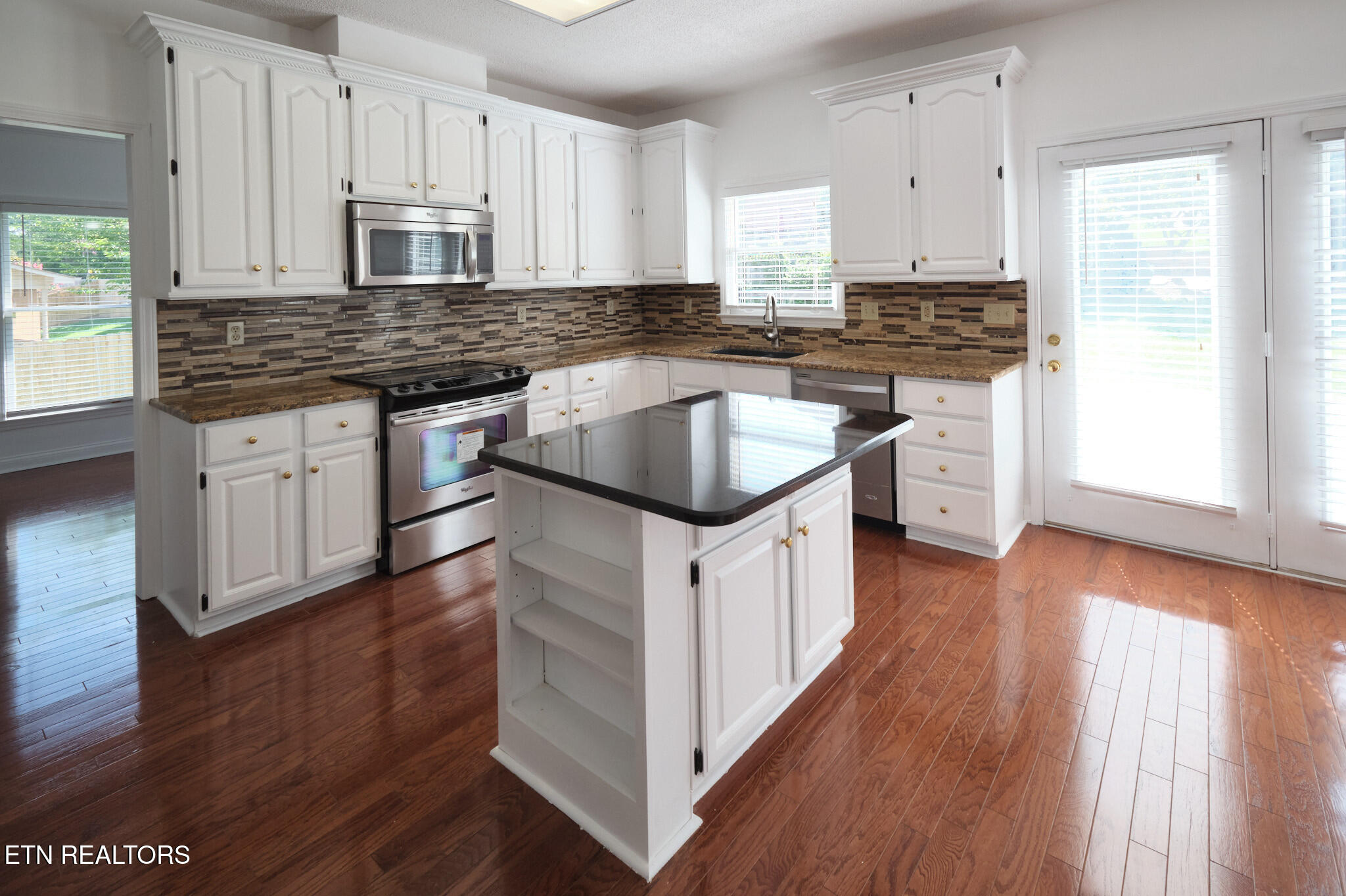 123 Capital Circle Oak Ridge, TN 37830 - Photo 14 of 44 123 Capital Circle Oak Ridge , TN 37830