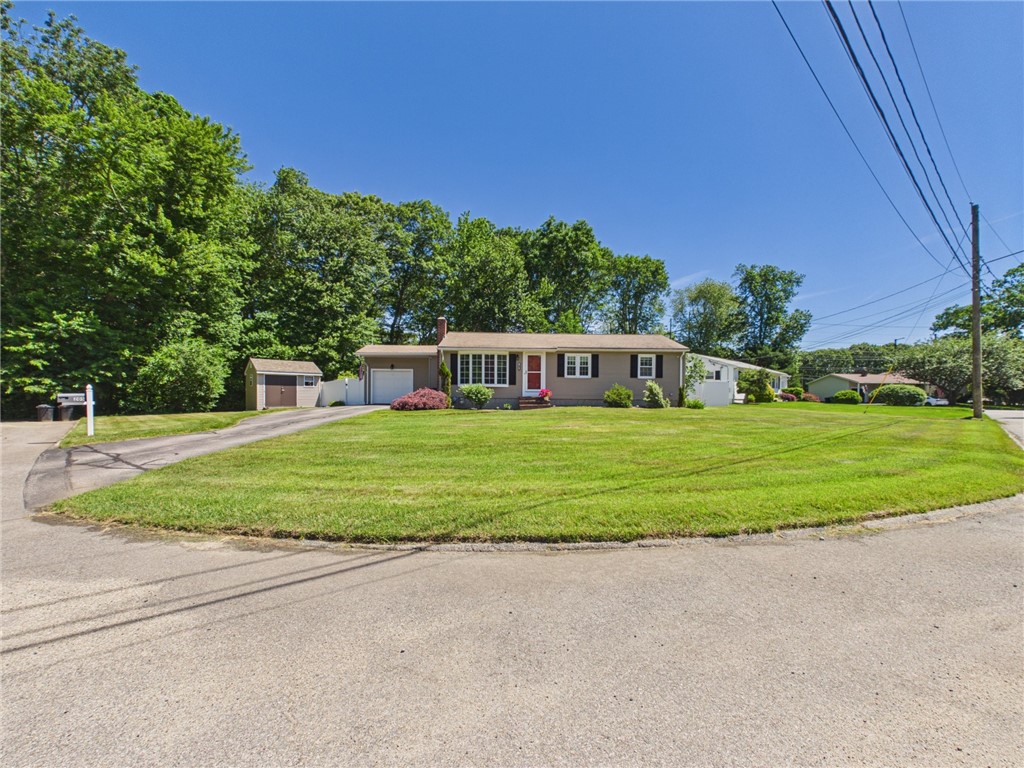 205 Baldwin Road Warwick, RI 02886 - Photo 3 of 37