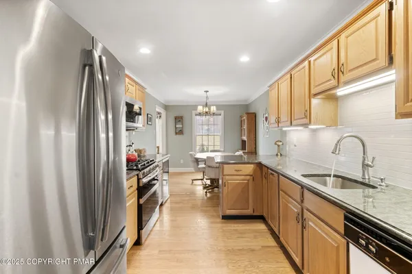 $599,000 | 7317 Meadow Lane, Canadensis, PA 18325