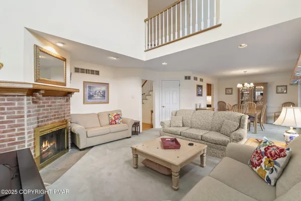 $599,000 | 7317 Meadow Lane, Canadensis, PA 18325