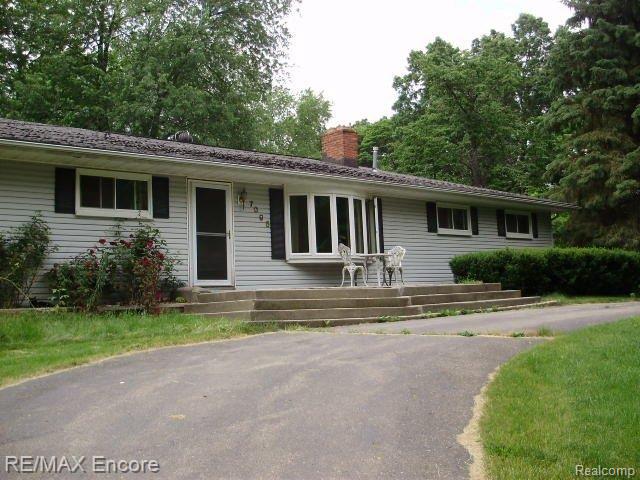 7095 Ridgewood Road Clarkston, MI 48346 - Photo 1 of 10 front.JPG