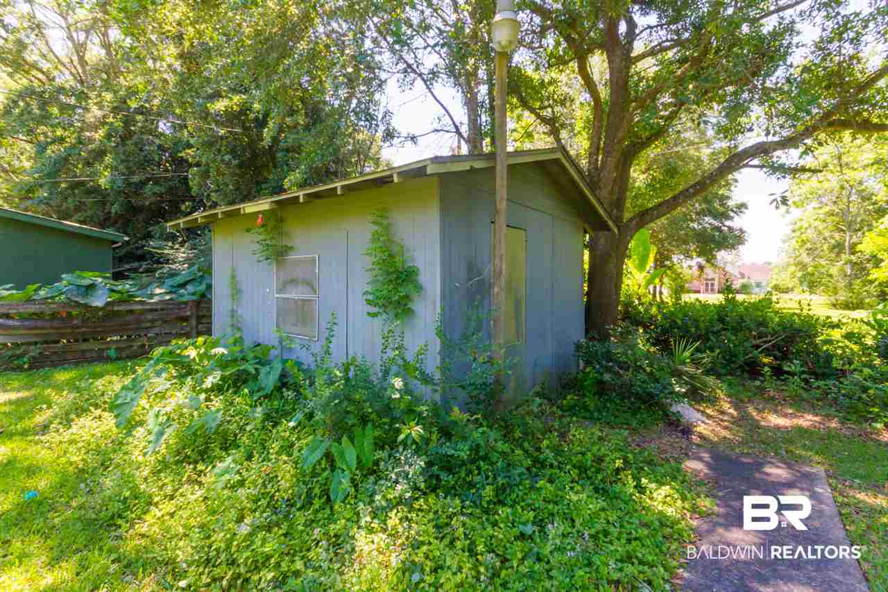 415 West Jackson Avenue Summerdale, AL 36580 - Photo 7 of 23