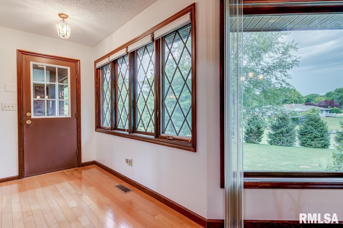 9 Red Bud Lane Springfield, IL 62712 - Photo 17 of 50 Gallery Image 17