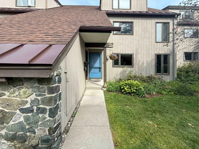 $500,000 | 131 Brook Hollow, Hanover, NH 03755