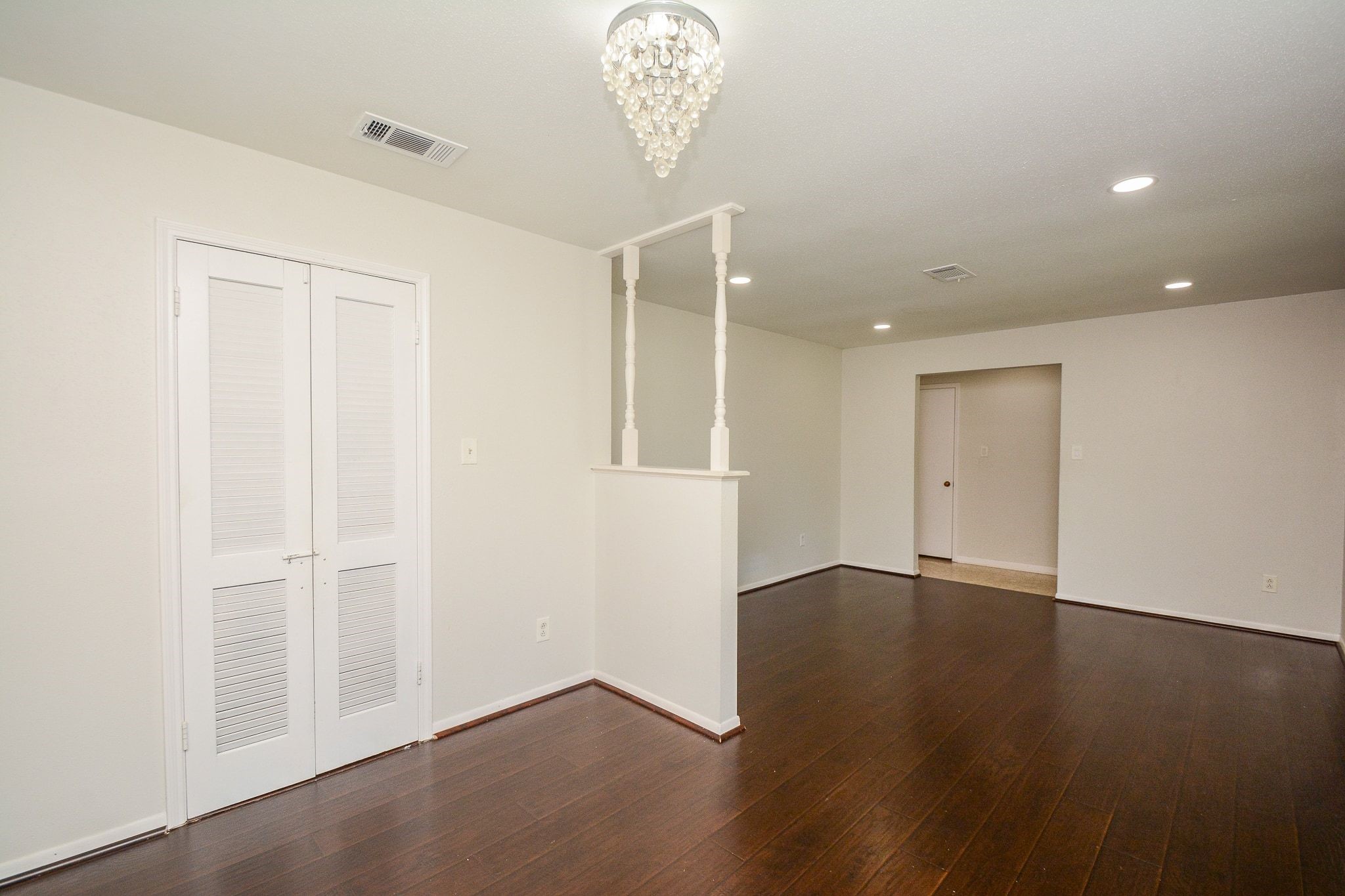 6002 Verdome Lane Houston, TX 77092 - Photo 9 of 49