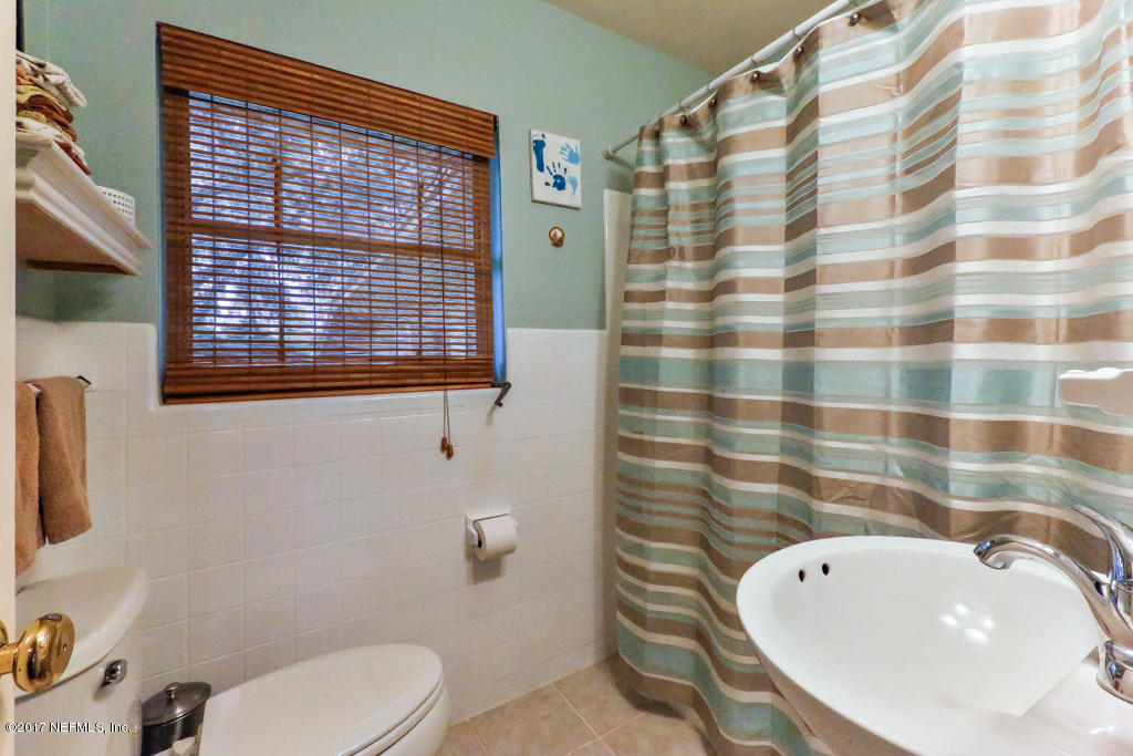 1752 Ormond Road Jacksonville, FL 32225 - Photo 13 of 23 Hall Bath