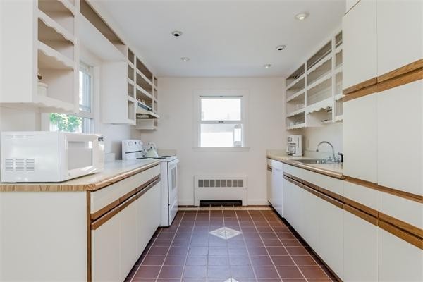 47 Atlantic Road Gloucester, MA 01930 - Photo 10 of 30 Gallery Image 10