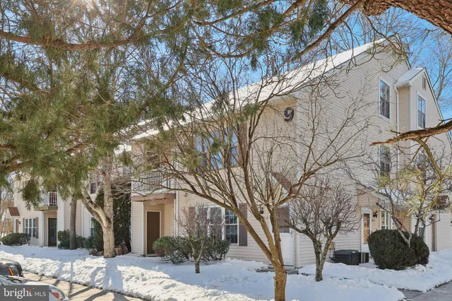 $299,000 | 169 A Bradford Court, Mount Laurel, NJ 08054