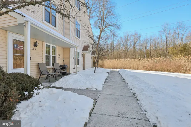 $299,000 | 169 A Bradford Court, Mount Laurel, NJ 08054