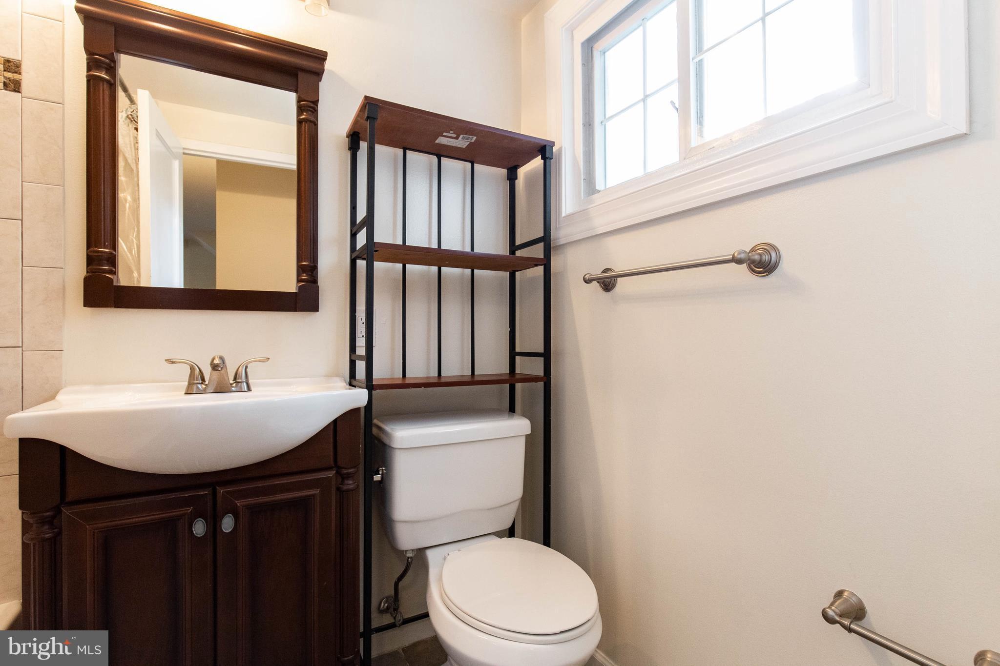3702 Gunston Road, Unit 920 Alexandria, VA 22302 - Photo 24 of 28 Updated Master Bathroom!
