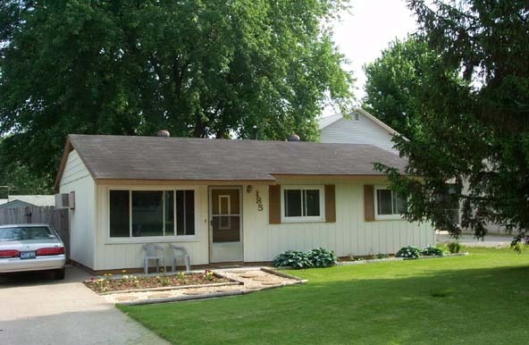185 Meadowood Road Hillview, KY 40229 - Photo 1 of 1 Primary Photo
