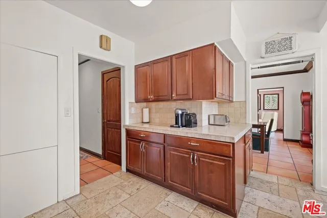 $2,375,000 | 6119 Del Valle Drive, Los Angeles, CA 90048