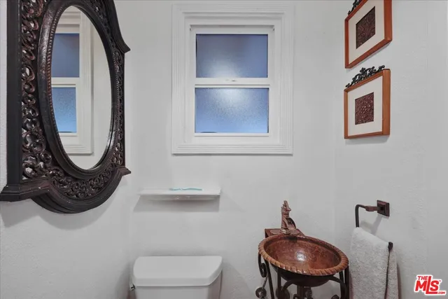 $2,375,000 | 6119 Del Valle Drive, Los Angeles, CA 90048