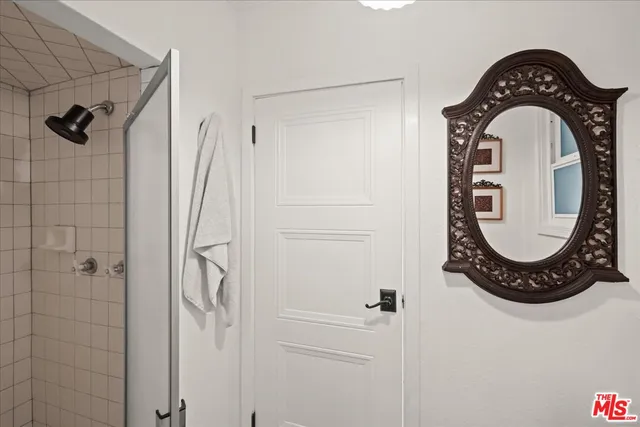 $2,375,000 | 6119 Del Valle Drive, Los Angeles, CA 90048