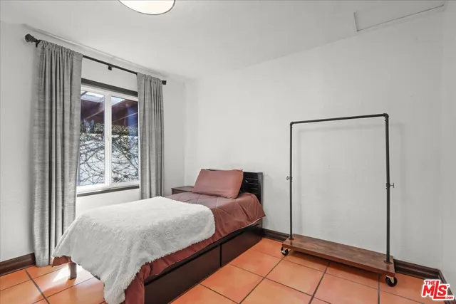 $2,375,000 | 6119 Del Valle Drive, Los Angeles, CA 90048