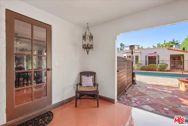 $2,375,000 | 6119 Del Valle Drive, Los Angeles, CA 90048