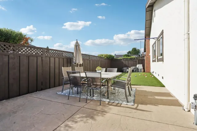 $2,200,000 | 1100 Ramblewood Way, San Mateo, CA 94403