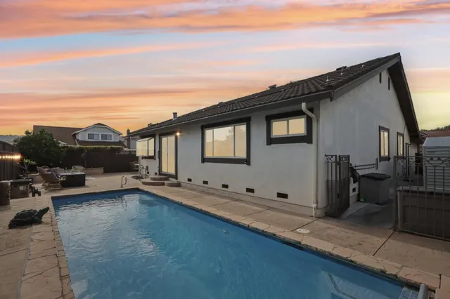 $2,200,000 | 1100 Ramblewood Way, San Mateo, CA 94403