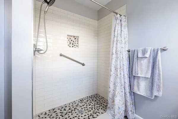 $240,000 | 10 Regents Place, Unit D, Yorktown Heights, NY 10598