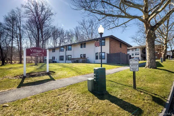 $240,000 | 10 Regents Place, Unit D, Yorktown Heights, NY 10598