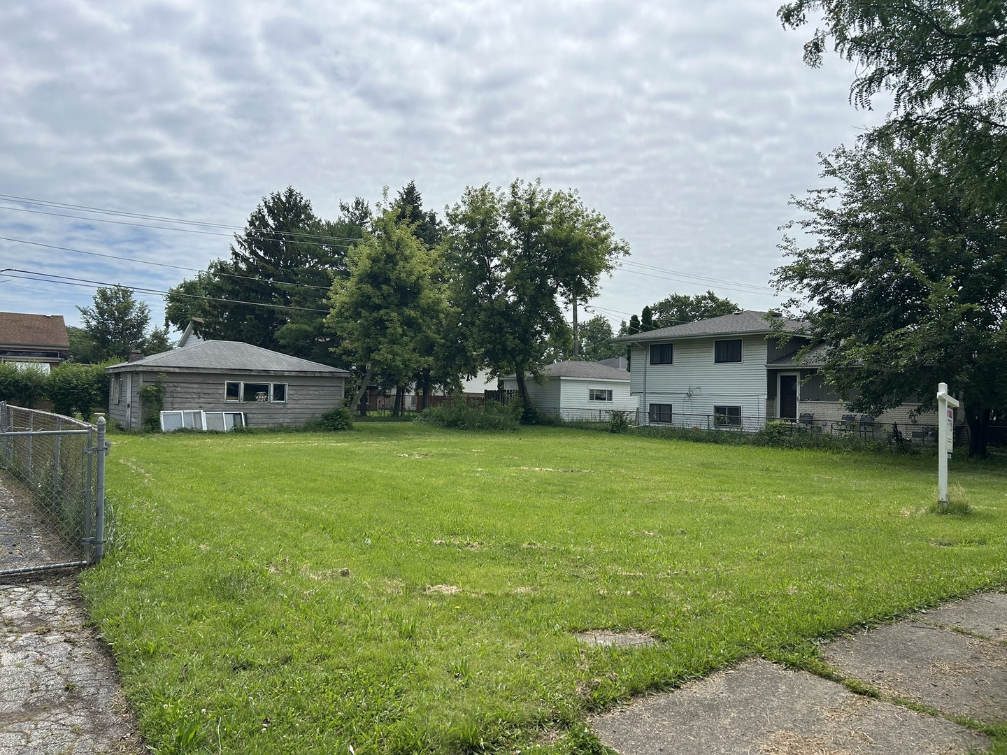 4223 Elm Avenue Lyons, IL 60534 - Photo 4 of 4 a front view of a house with garden