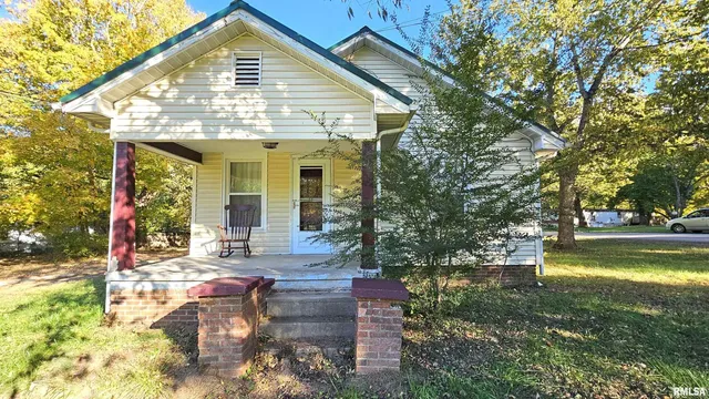 $120,000 | 2571 South Illinois Avenue, Carbondale, IL 62903