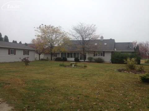 6287 Deland Road Flushing, MI 48433 - Photo 3 of 25 20394193-2.JPG