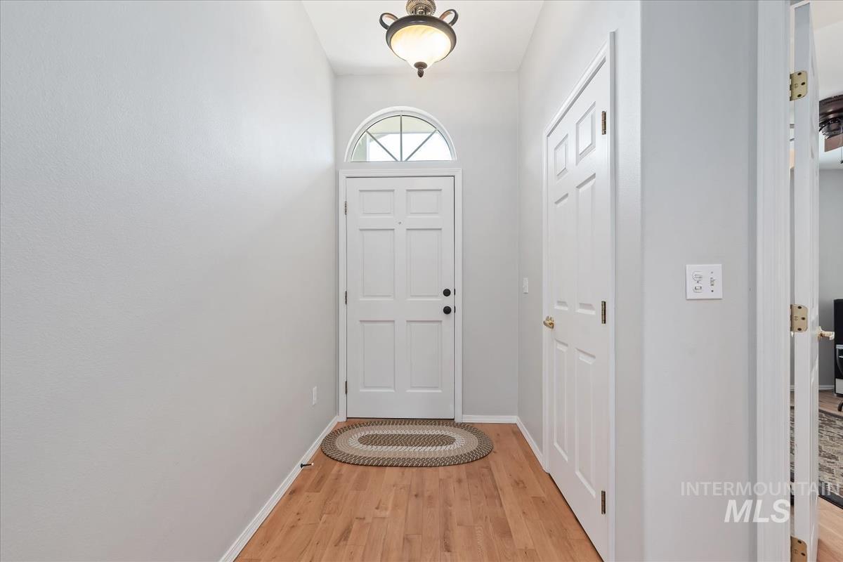 6118 North Widgeon Way Boise, ID 83714 - Photo 4 of 42