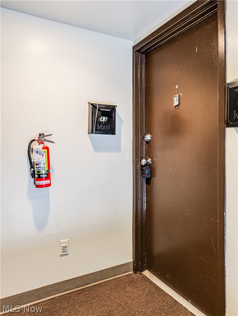 2550 Chamberlain Road, Unit A3 Akron, OH 44333 - Photo 4 of 21 View of property entrance
