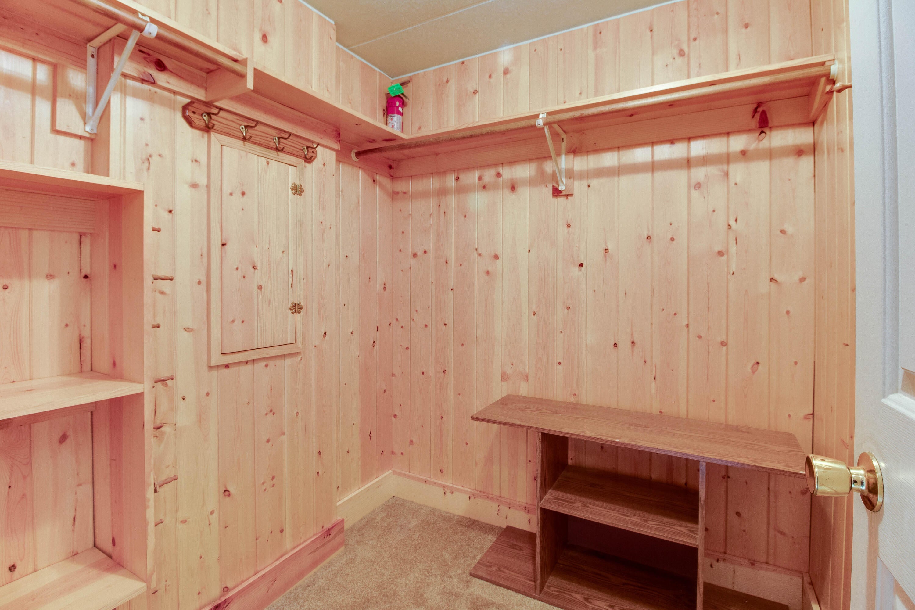 52645 Ranch Drive La Pine, OR 97739 - Photo 29 of 38 Primary Room Closet