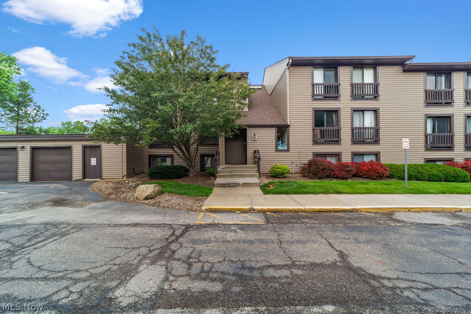 1145 Canyon View Road, Unit 105 Northfield, OH 44067 - Photo 1 of 25