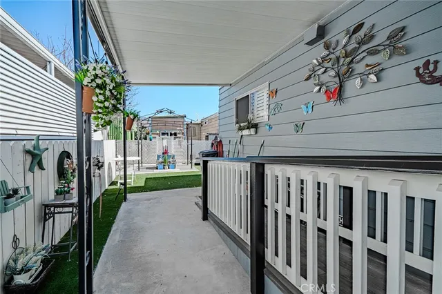 a view of a back yard of the house