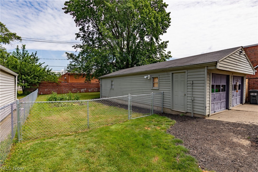 1461 Sunset Road Cleveland, OH 44124 - Photo 27 of 29