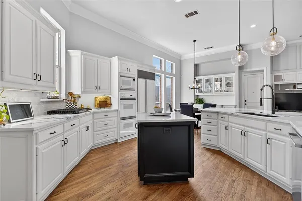 $1,299,990 | 5929 Castlebar Lane, Plano, TX 75093