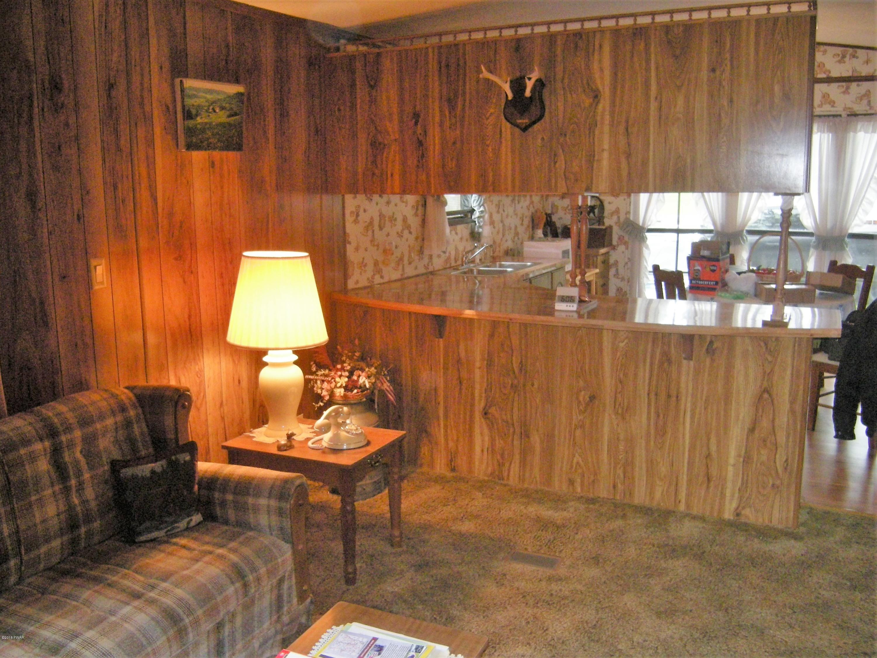 112 Cherry Red Road Greentown, PA 18426 - Photo 3 of 12 DSCN1017