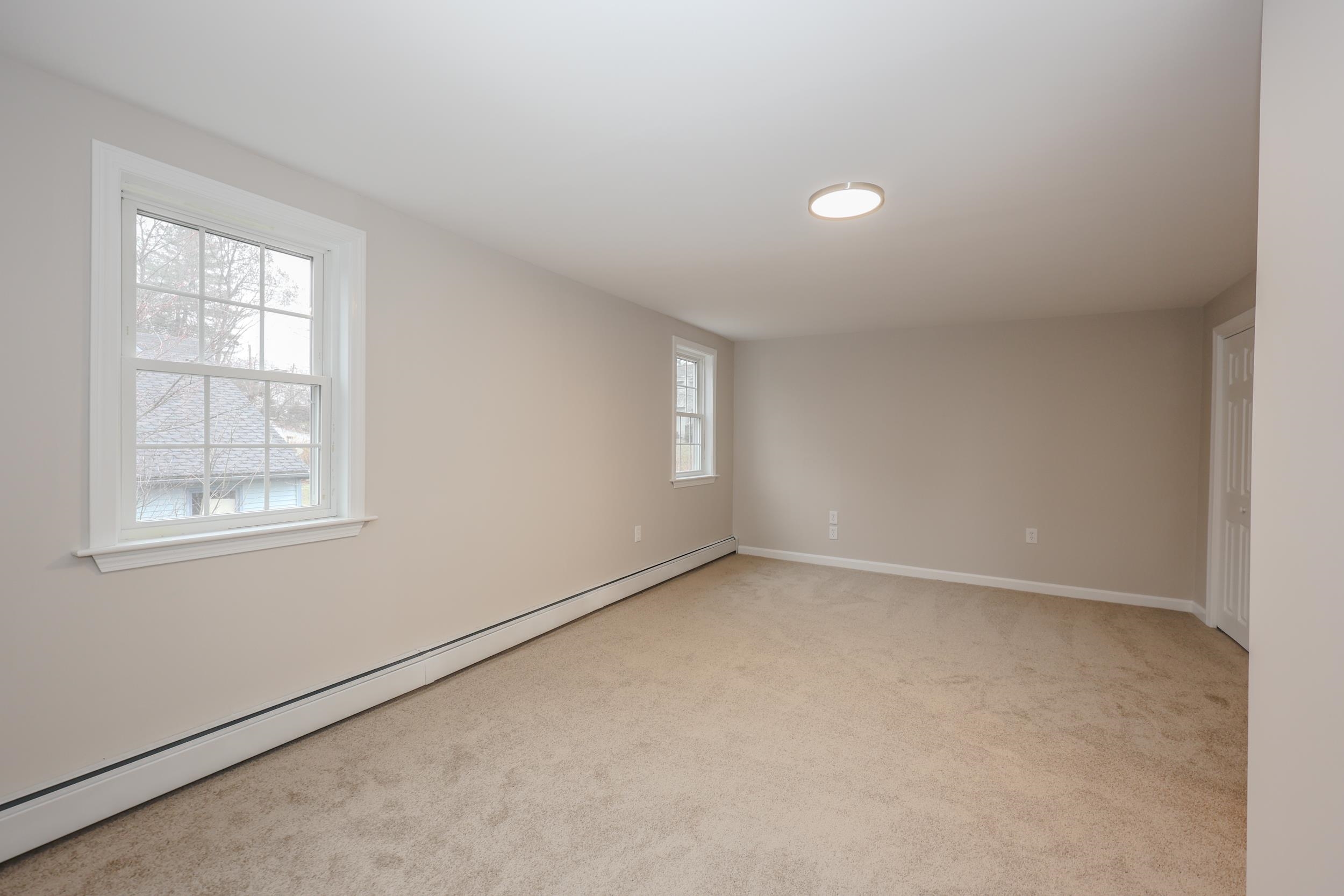 29 Nightingale Road Nashua, NH 03062 - Photo 12 of 26