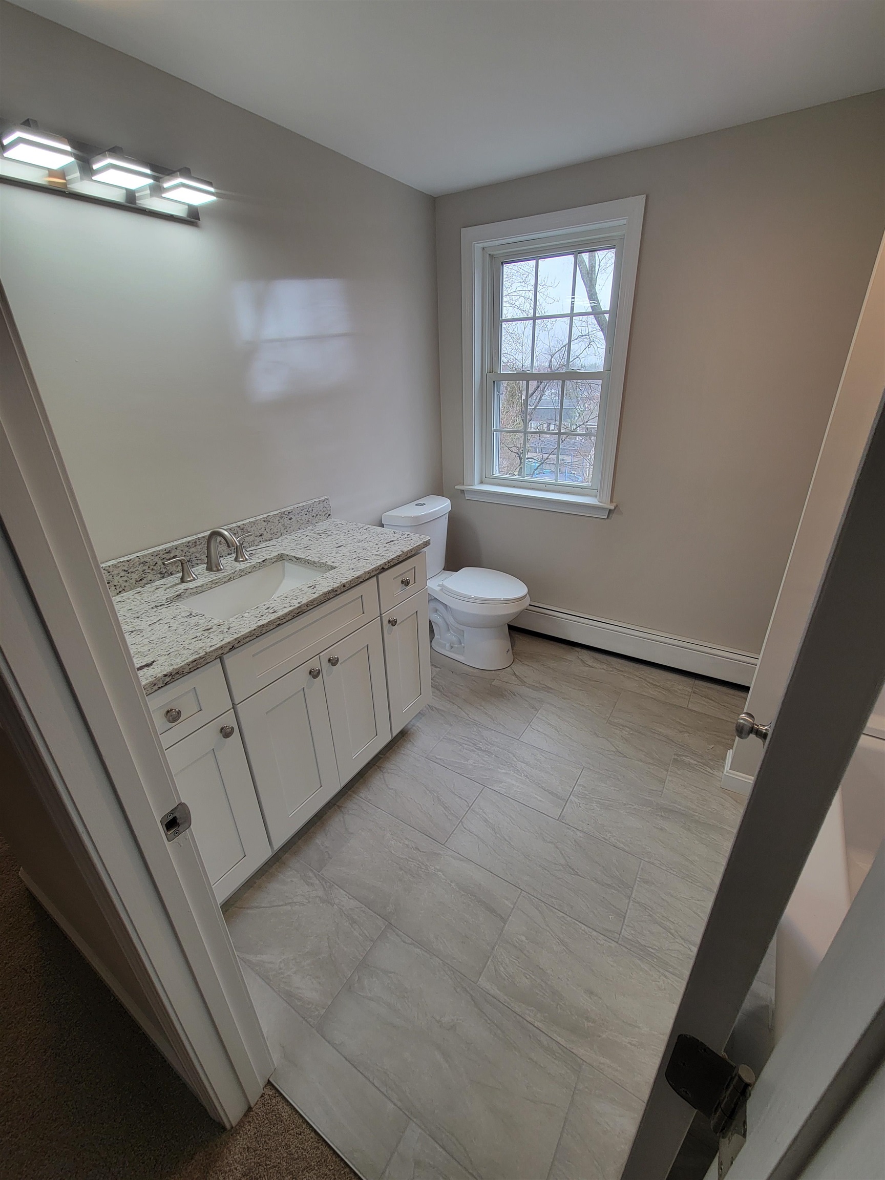 29 Nightingale Road Nashua, NH 03062 - Photo 13 of 26