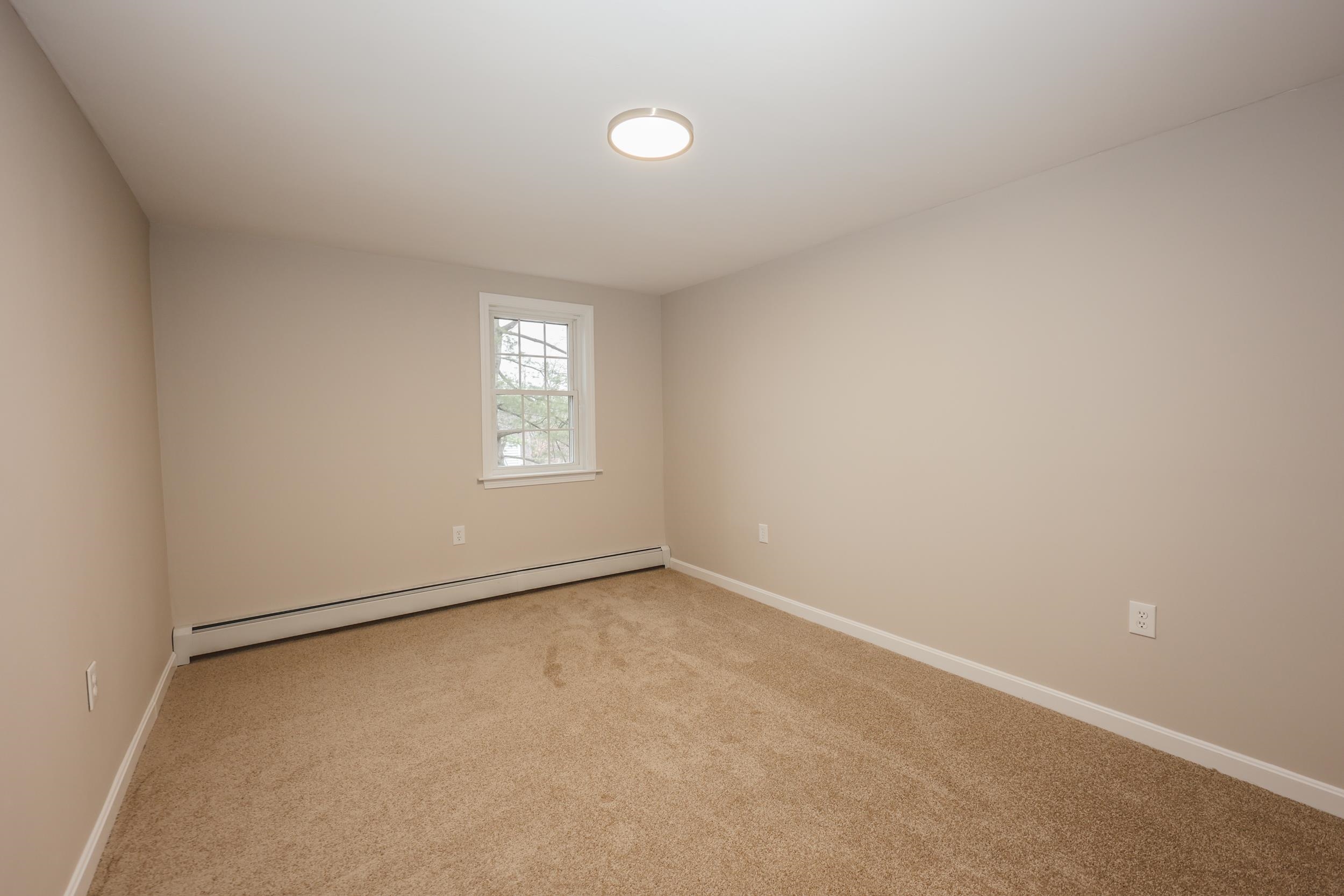 29 Nightingale Road Nashua, NH 03062 - Photo 18 of 26