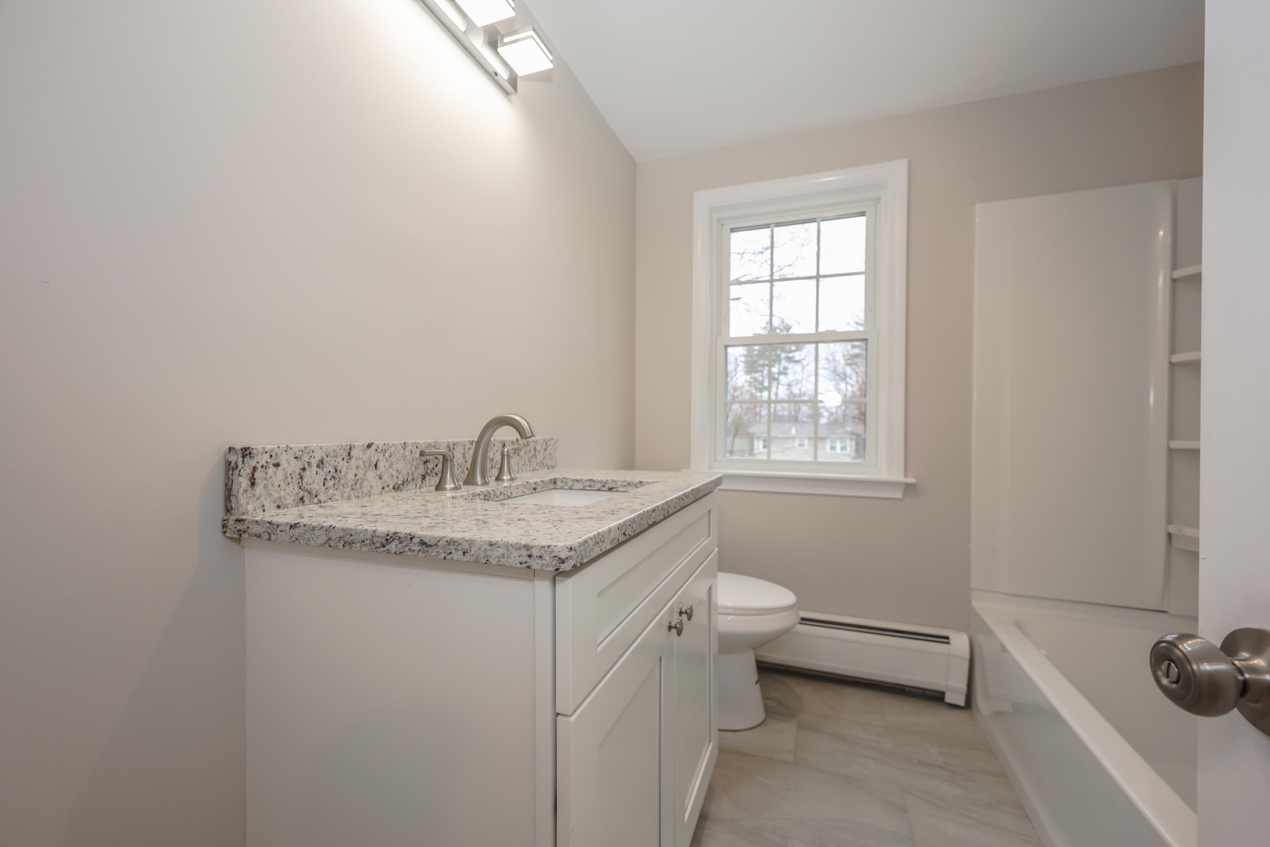 29 Nightingale Road Nashua, NH 03062 - Photo 19 of 26